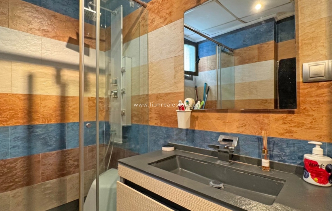 Перепродажа - Квартира / квартира - Torrevieja - Playa del Cura