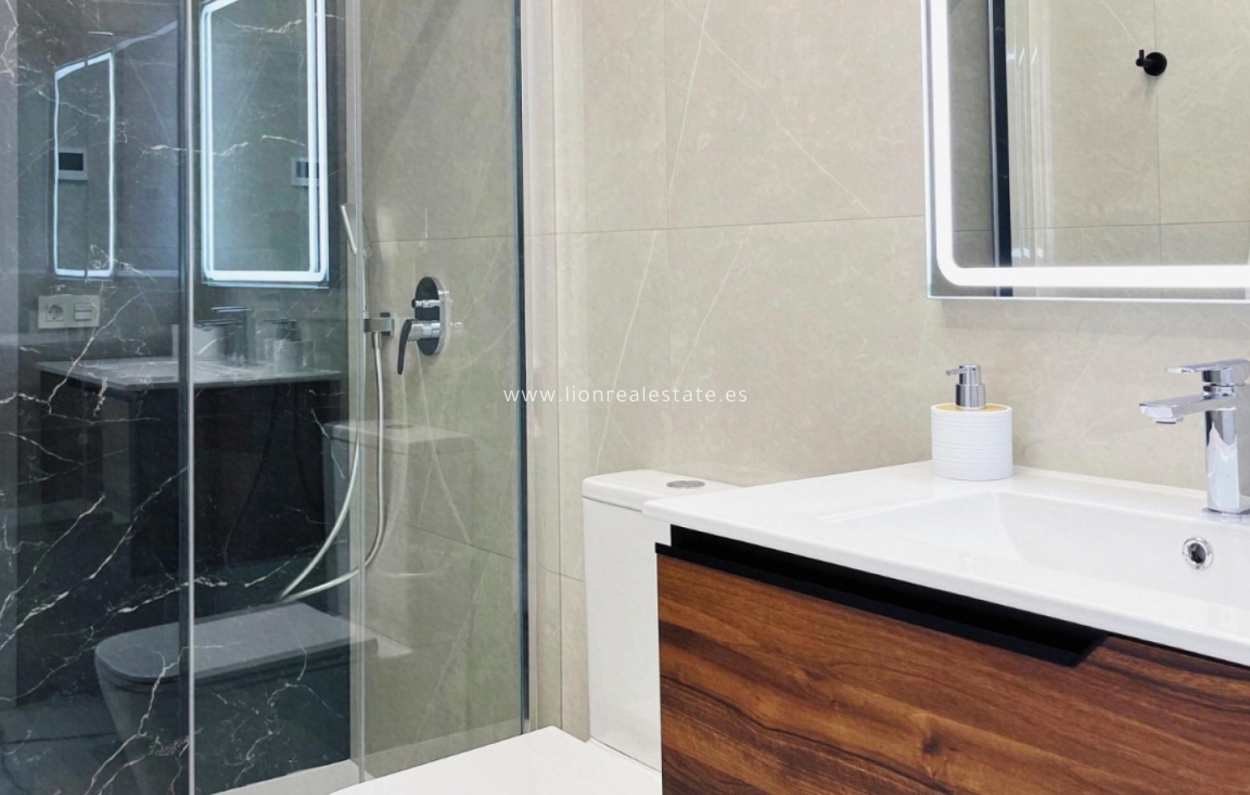 Перепродажа - Квартира / квартира - Torrevieja - Playa del Cura