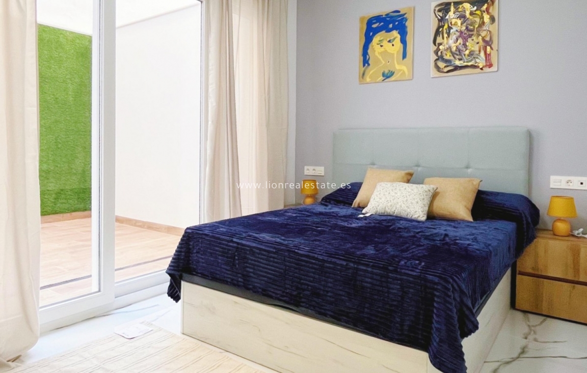 Перепродажа - Квартира / квартира - Torrevieja - Playa del Cura