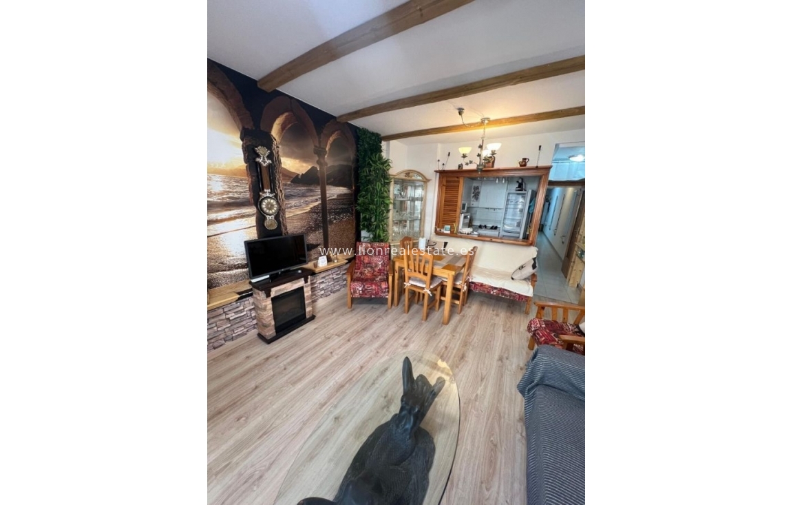 Перепродажа - Квартира / квартира - Torrevieja - Playa del cura