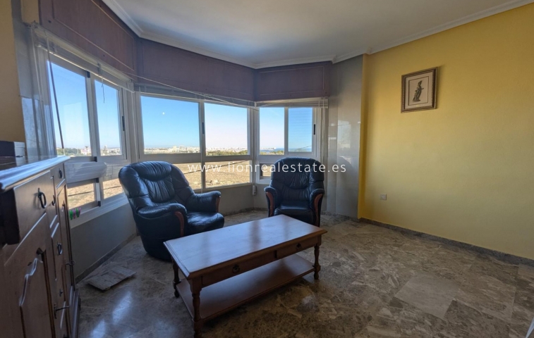 Перепродажа - Квартира / квартира - Torrevieja - Punta Prima