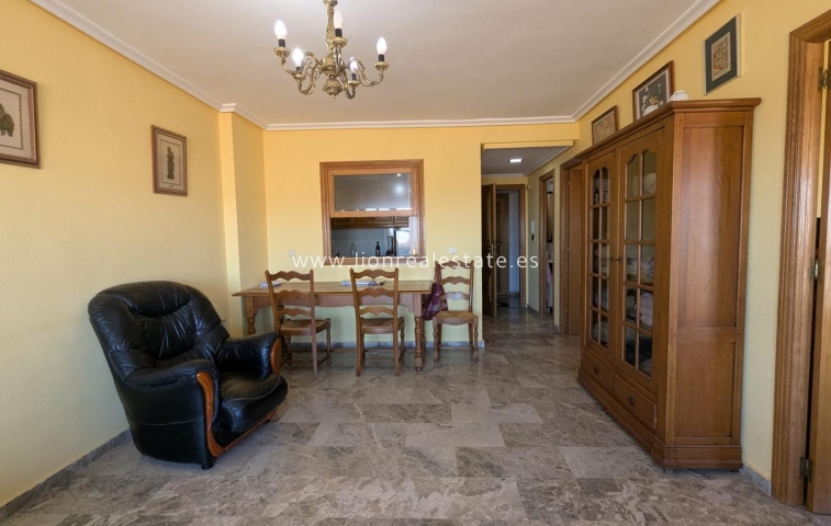 Перепродажа - Квартира / квартира - Torrevieja - Punta Prima