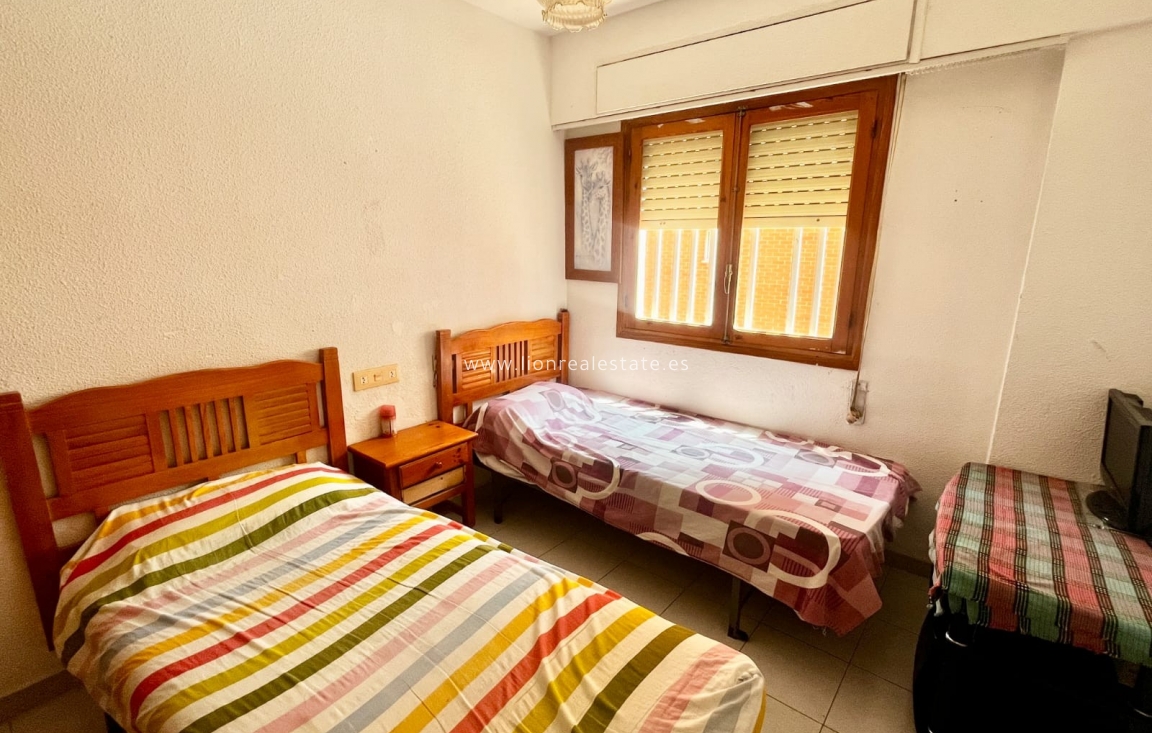 Перепродажа - Квартира / квартира - Torrevieja - Punta Prima