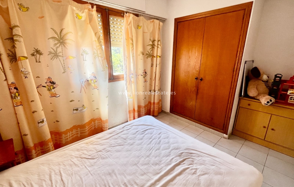 Перепродажа - Квартира / квартира - Torrevieja - Punta Prima