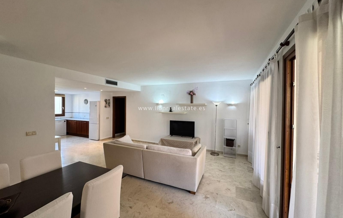 Перепродажа - Квартира / квартира - Torrevieja - Punta Prima