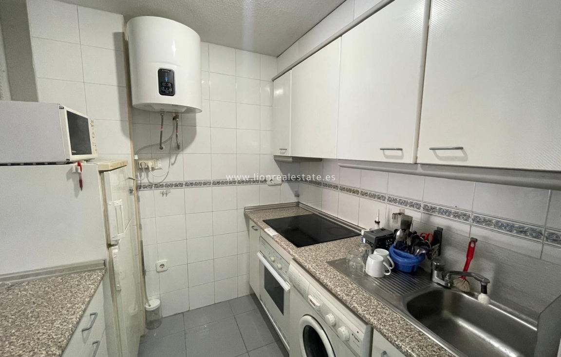 Перепродажа - Квартира / квартира - Torrevieja - Punta Prima