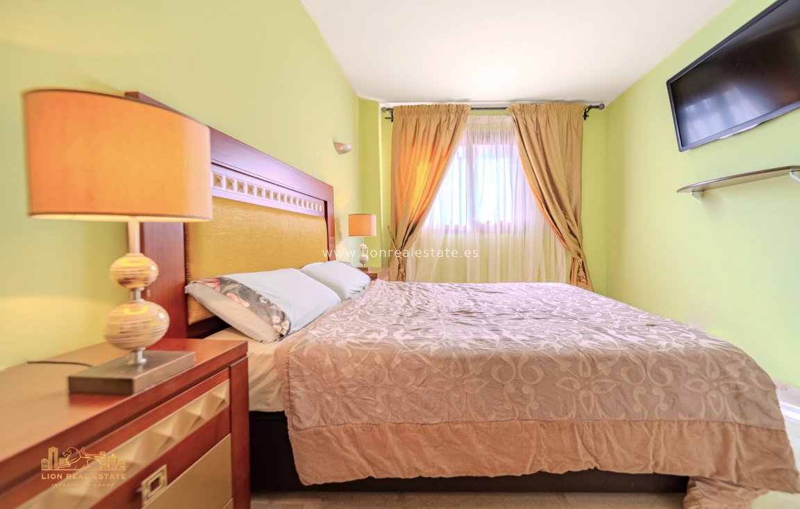 Перепродажа - Квартира / квартира - Torrevieja - Punta Prima