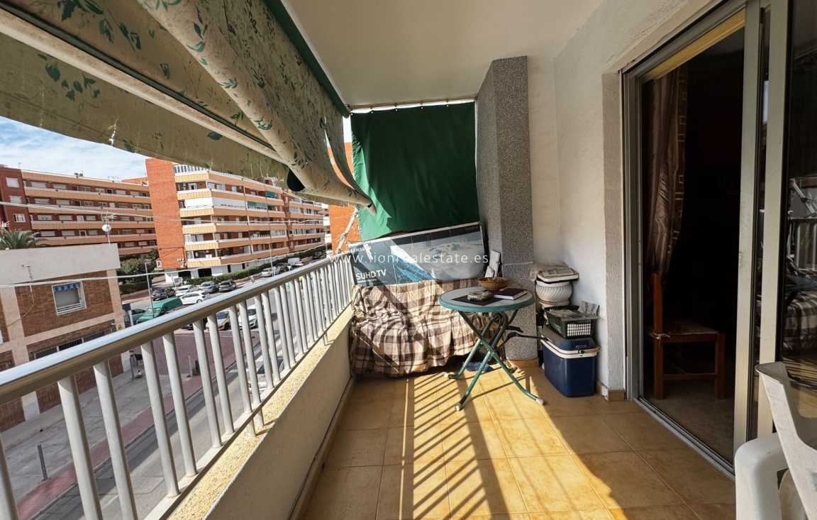 Перепродажа - Квартира / квартира - Torrevieja - Punta Prima