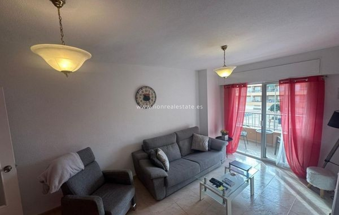 Перепродажа - Квартира / квартира - Torrevieja - Punta Prima