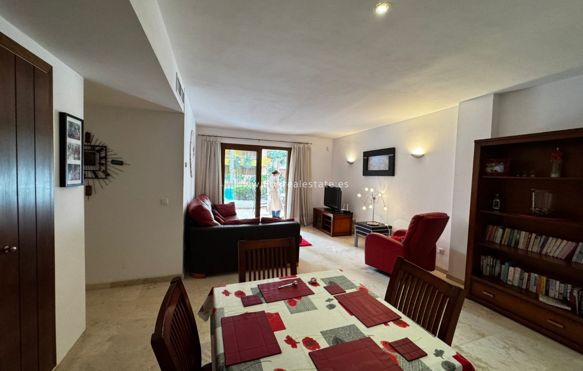 Перепродажа - Квартира / квартира - Torrevieja - Punta Prima