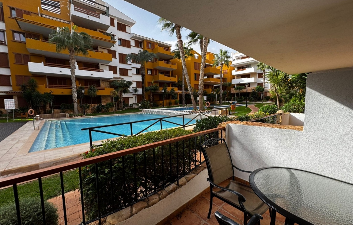 Перепродажа - Квартира / квартира - Torrevieja - Punta Prima