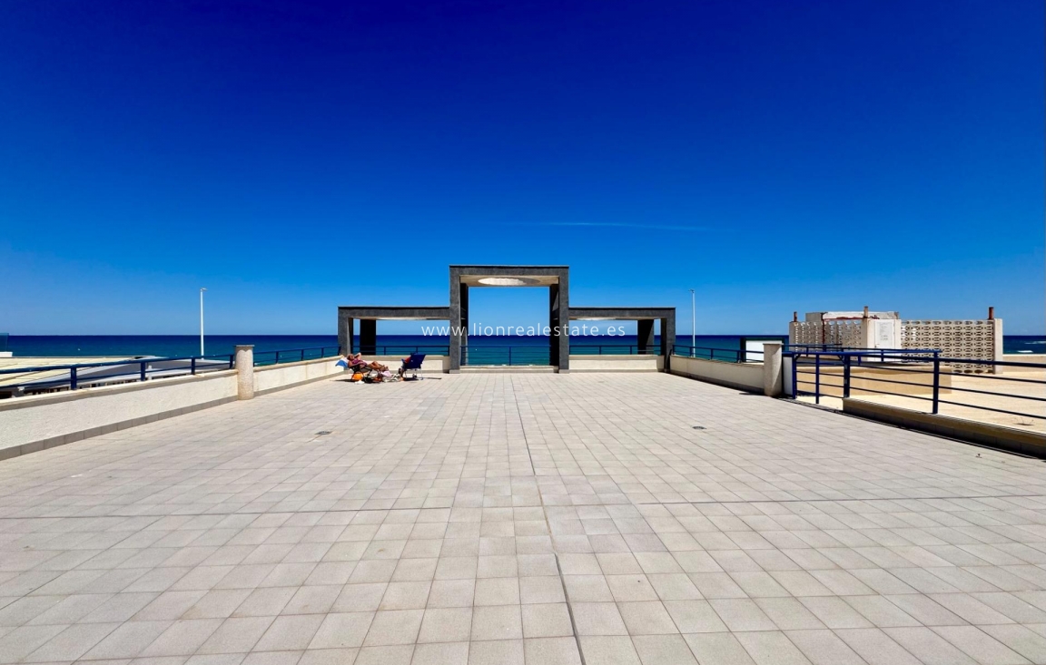 Перепродажа - Квартира / квартира - Torrevieja - Torre la mata