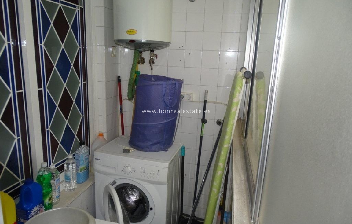 Перепродажа - Квартира / квартира - Torrevieja