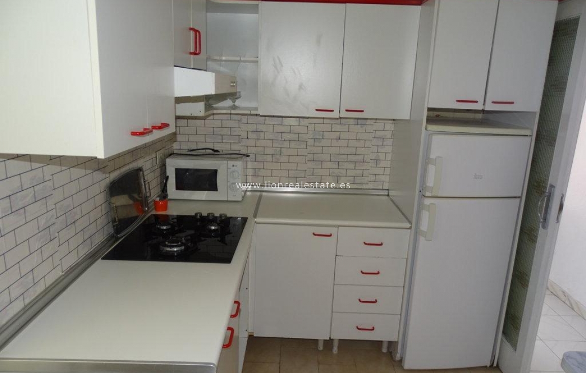 Перепродажа - Квартира / квартира - Torrevieja