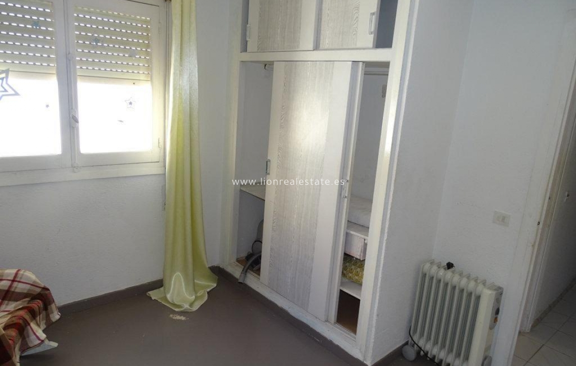 Перепродажа - Квартира / квартира - Torrevieja