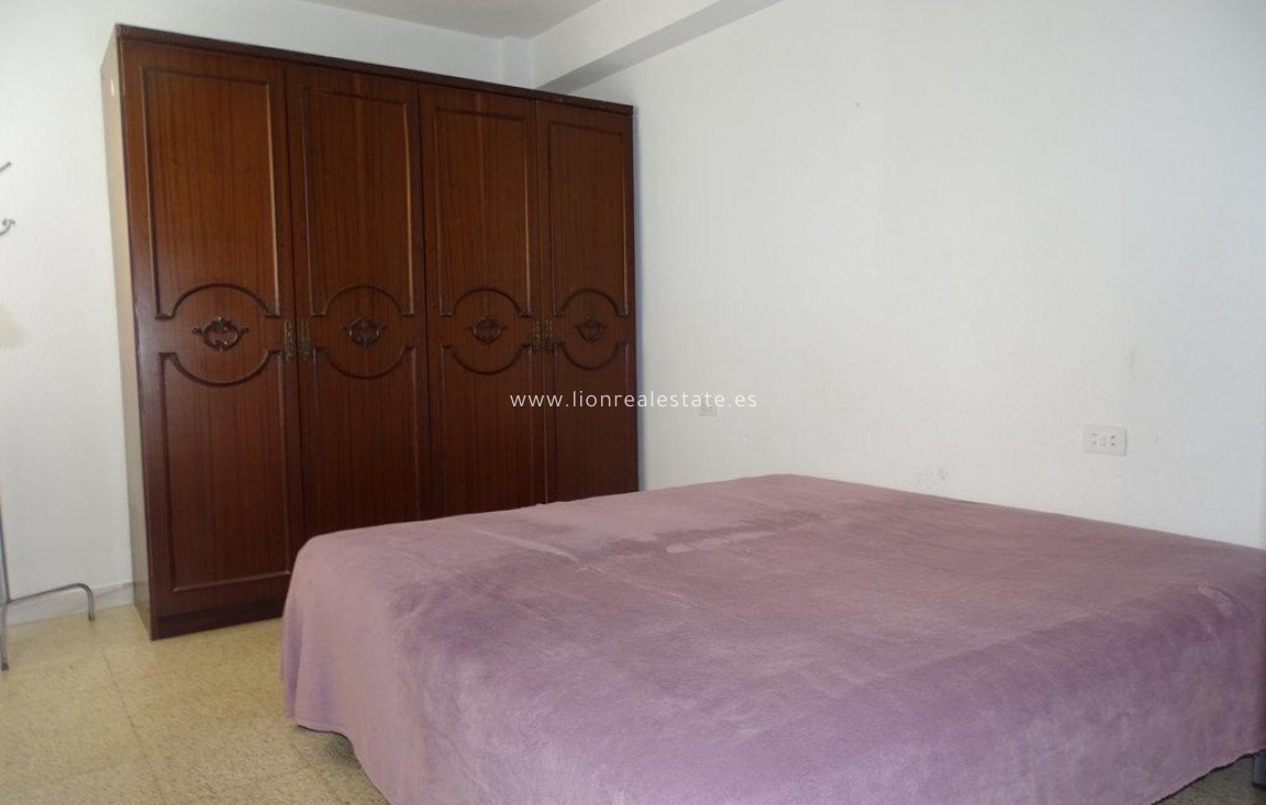 Перепродажа - Квартира / квартира - Torrevieja