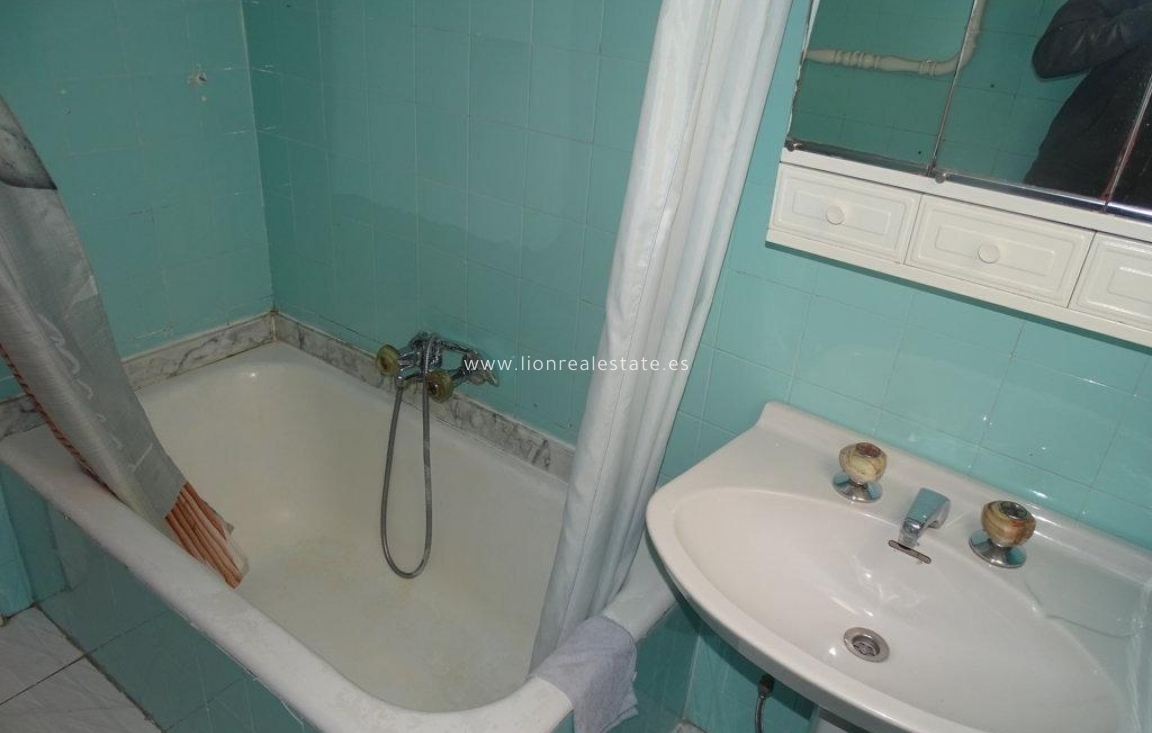 Перепродажа - Квартира / квартира - Torrevieja