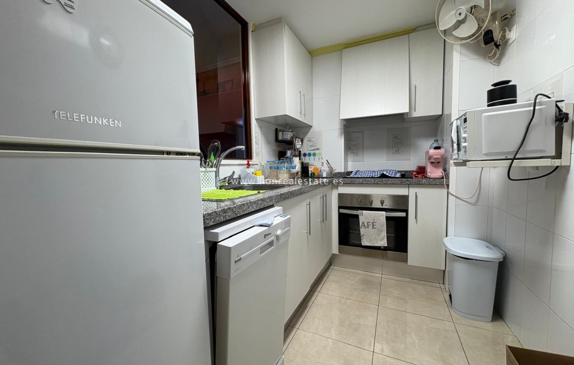 Перепродажа - Квартира / квартира - Torrevieja