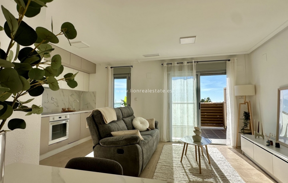 Перепродажа - Квартира / квартира - Torrevieja