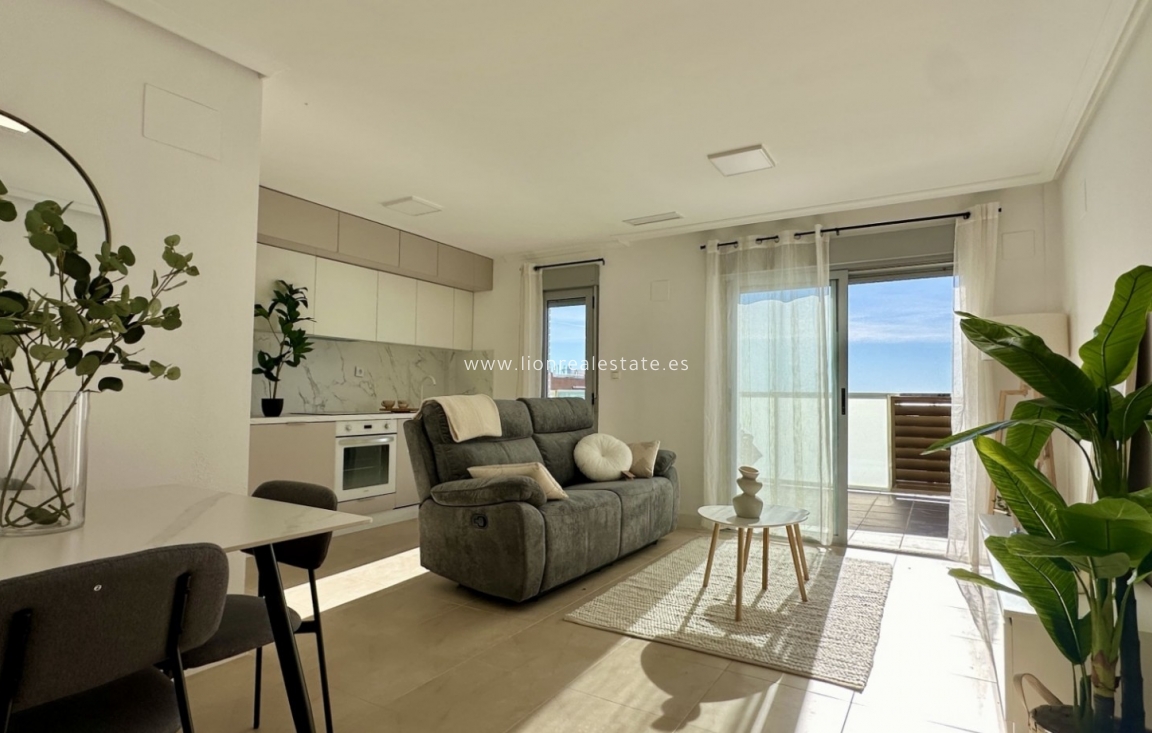 Перепродажа - Квартира / квартира - Torrevieja