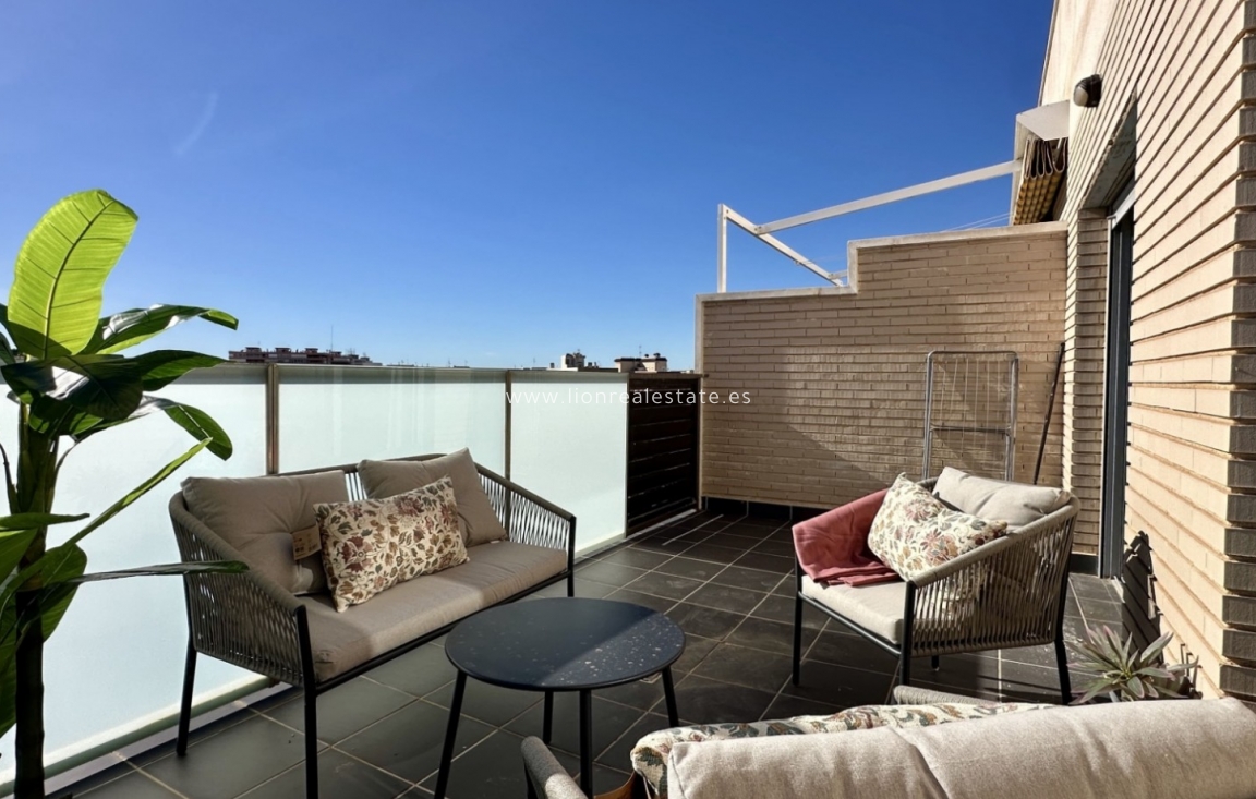 Перепродажа - Квартира / квартира - Torrevieja