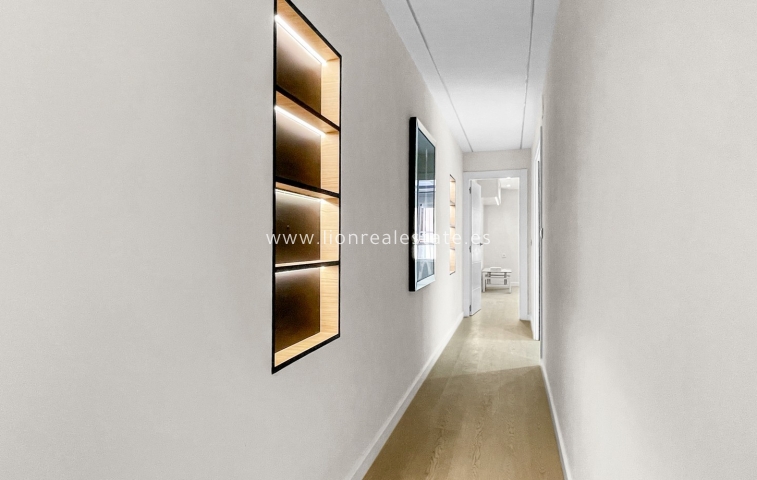Перепродажа - Квартира / квартира - Torrevieja
