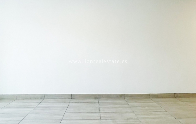Перепродажа - Квартира / квартира - Torrevieja