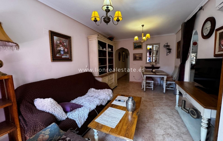 Перепродажа - Квартира / квартира - Torrevieja