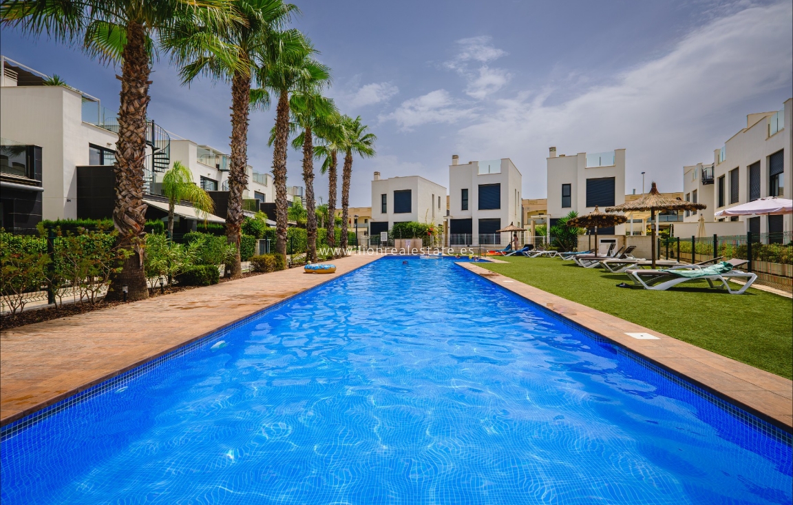 Перепродажа - Нулевой - Orihuela Costa - Punta Prima