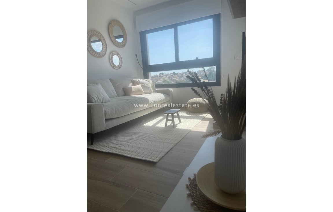 Перепродажа - Пентхаус - Orihuela Costa - Las Filipinas
