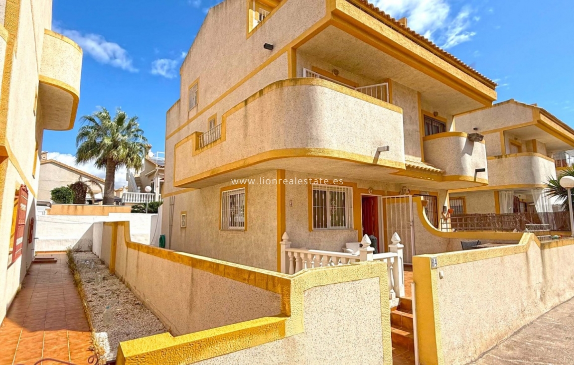 Перепродажа - Semi Detached Villa - Orihuela Costa - Los Altos