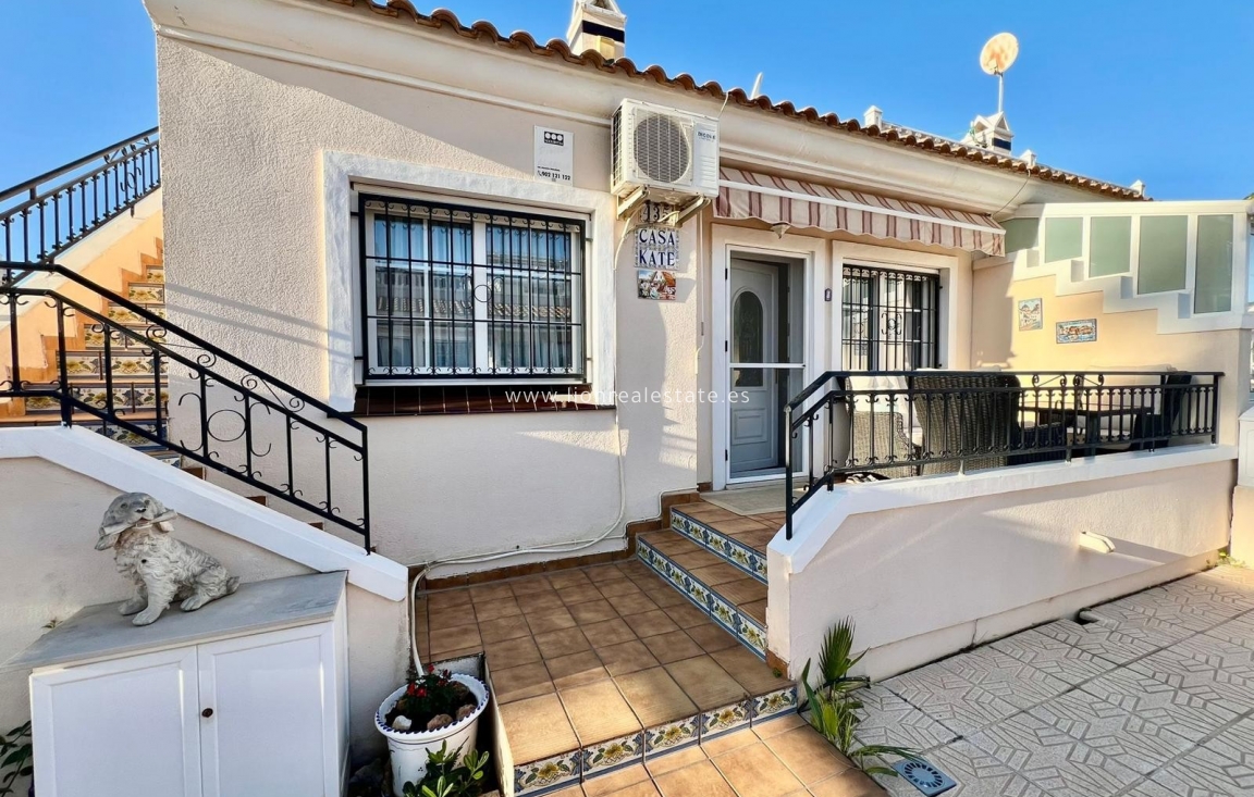 Перепродажа - Шале - Orihuela Costa - La Zenia