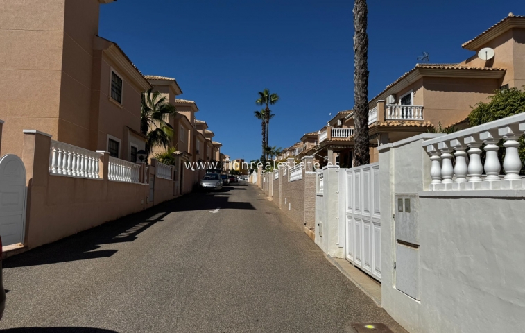 Перепродажа - Шале - Orihuela Costa - Los Altos