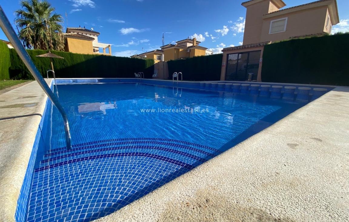 Перепродажа - Шале - Orihuela Costa - Los Altos