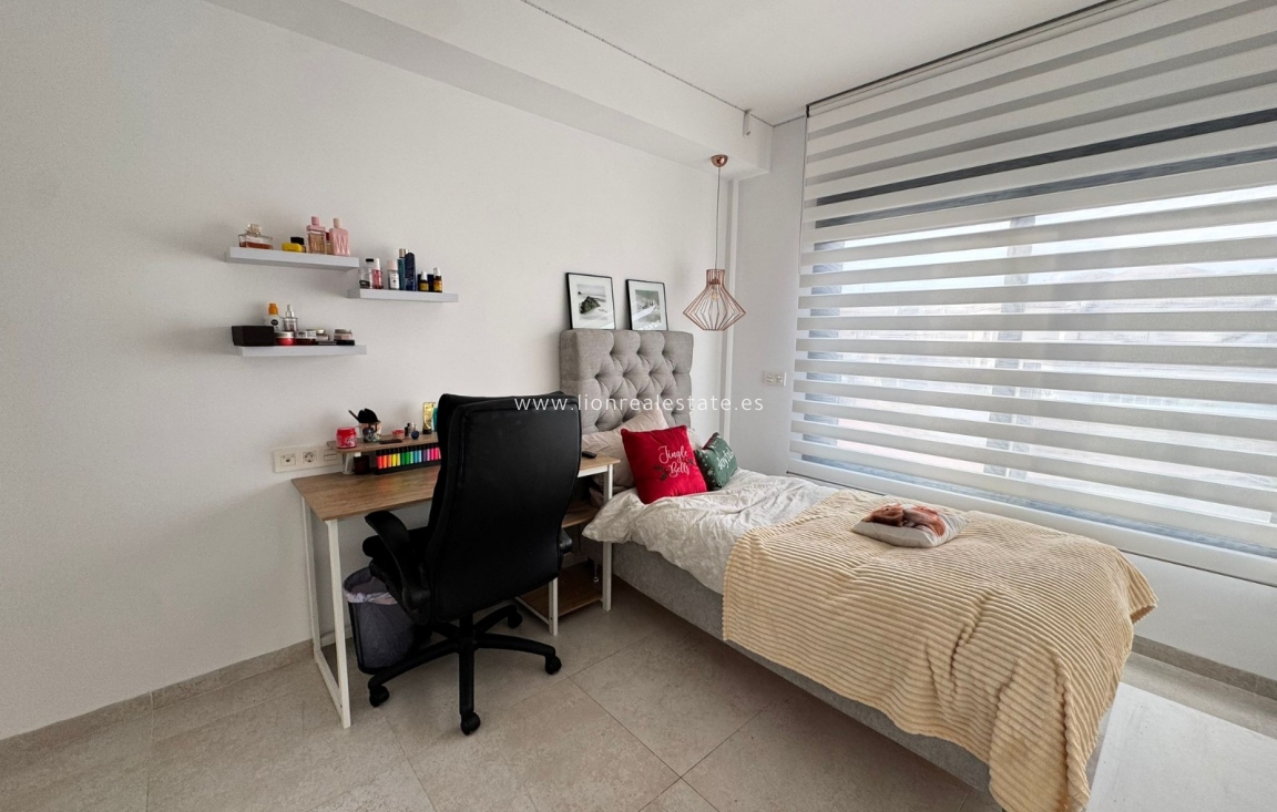 Перепродажа - Шале - Orihuela Costa - Villamartín