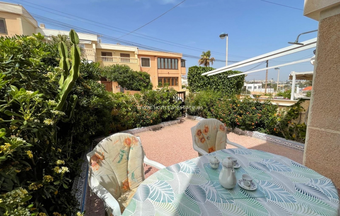 Перепродажа - Terraced house - Torrevieja - Torre la mata