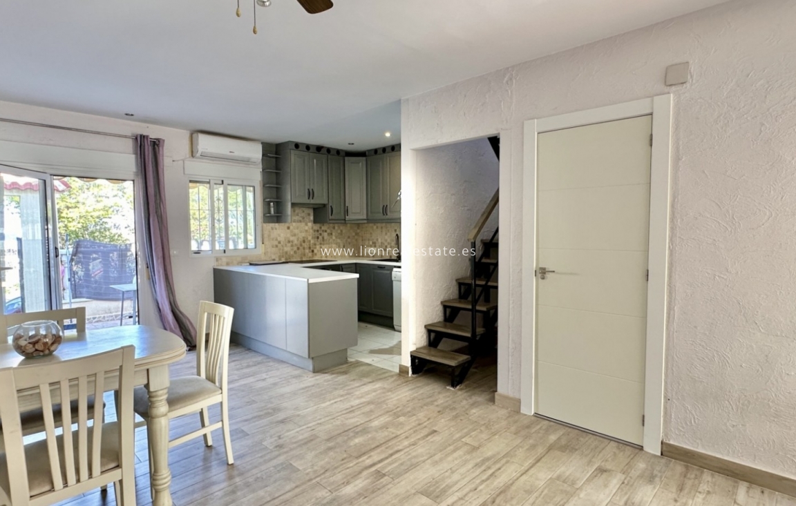 Перепродажа - Town House - Guardamar del Segura - Lomas de Polo-Pinomar