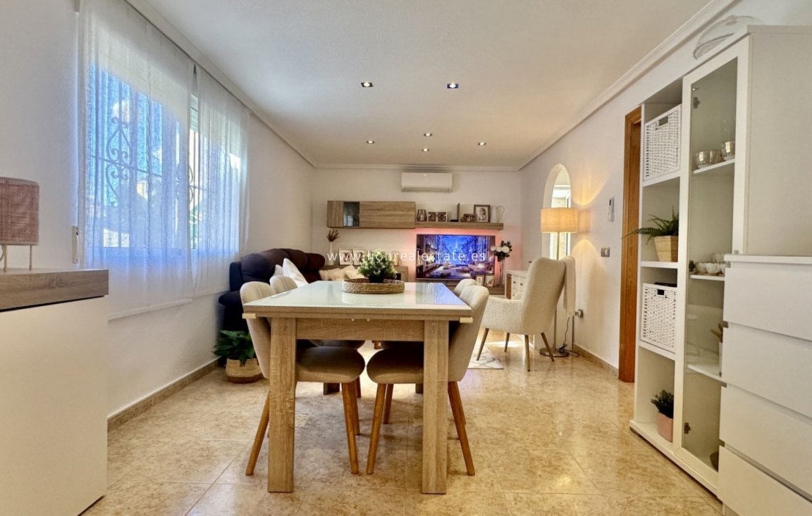 Перепродажа - Town House - Orihuela Costa - La Florida