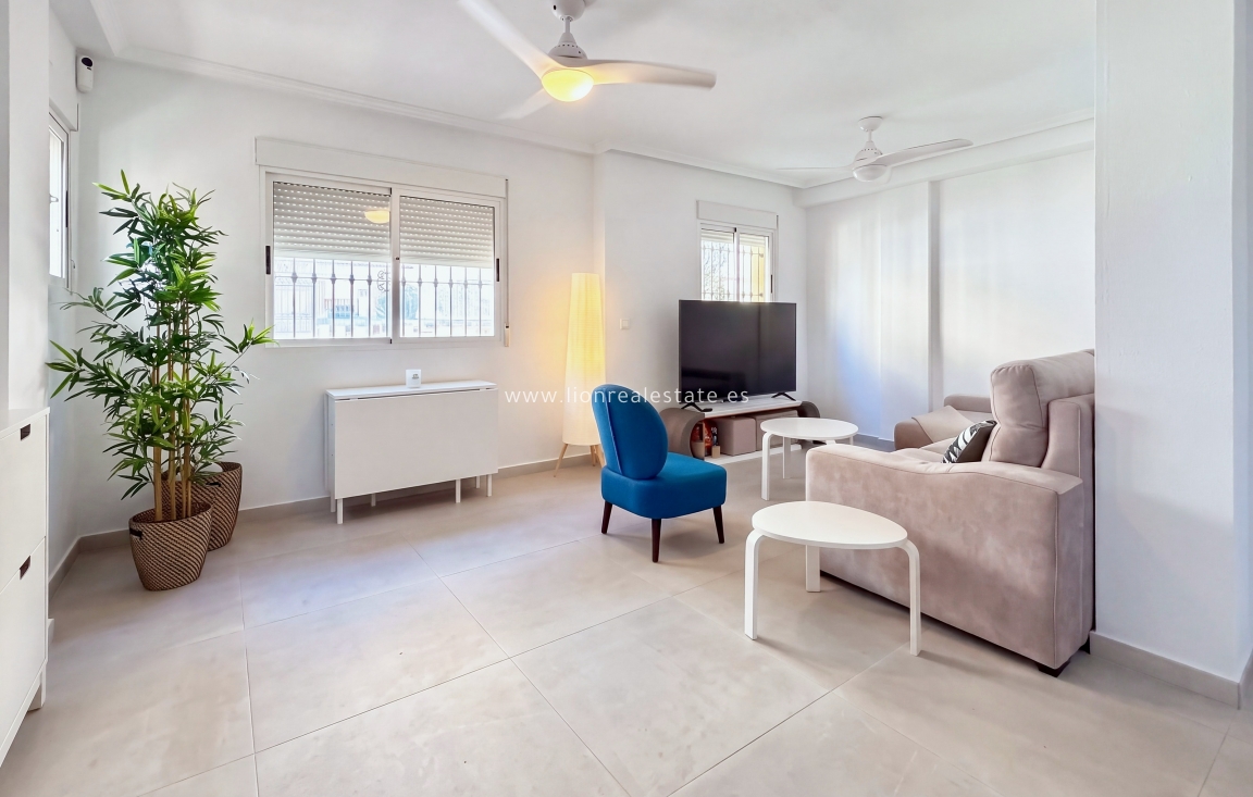 Перепродажа - Town House - Orihuela Costa - La Regia
