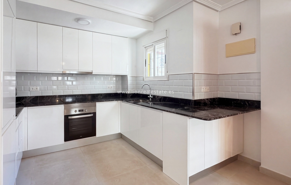 Перепродажа - Town House - Orihuela Costa - La Regia