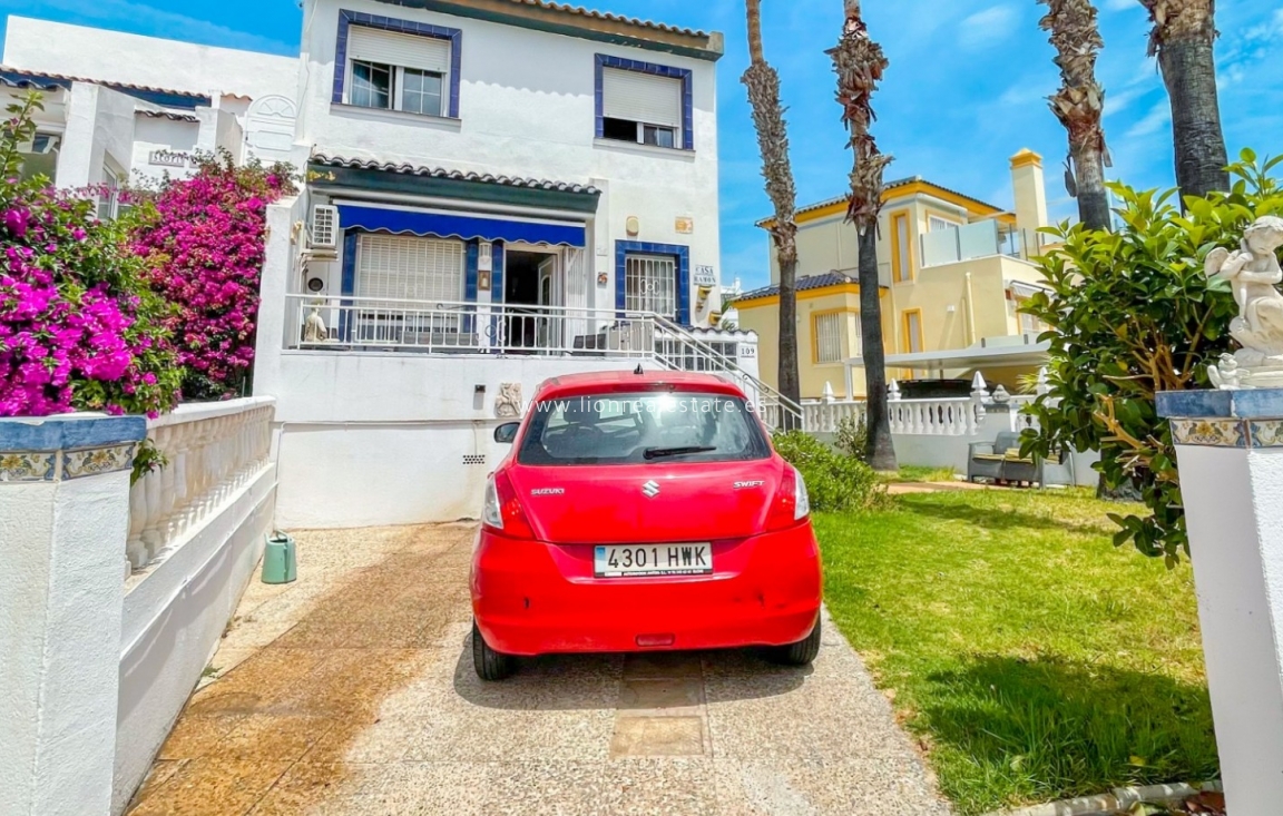 Перепродажа - Town House - Orihuela Costa - La Rioja