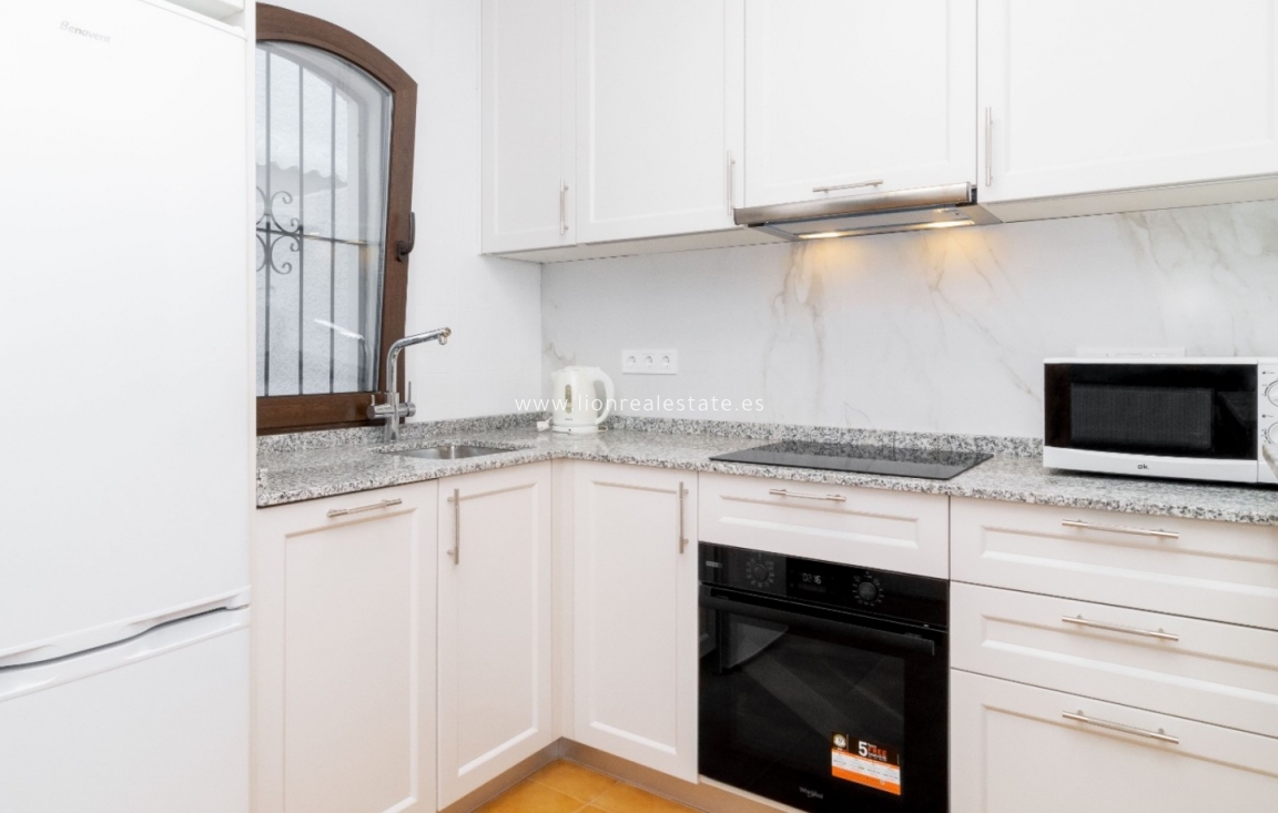 Перепродажа - Town House - Orihuela Costa - La Zenia