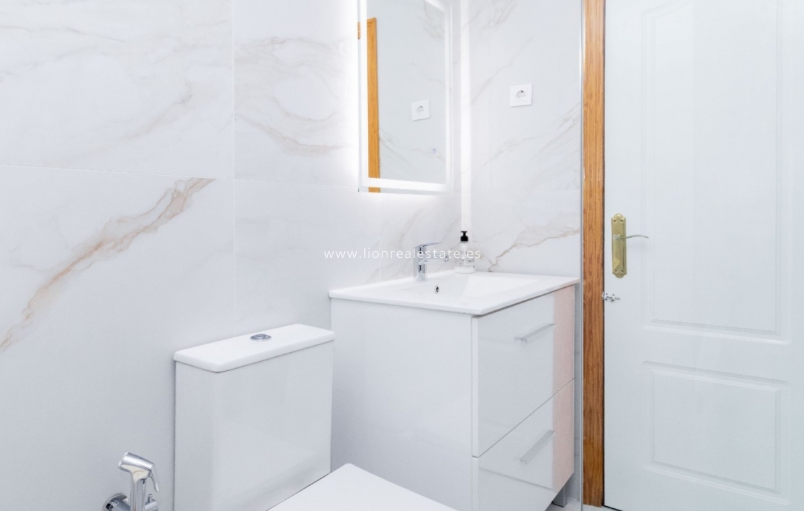 Перепродажа - Town House - Orihuela Costa - La Zenia