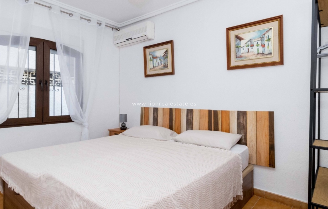 Перепродажа - Town House - Orihuela Costa - La Zenia