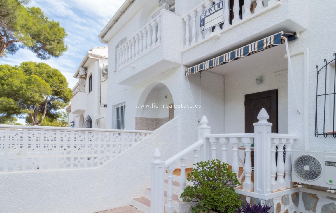 Перепродажа - Town House - Orihuela Costa - La Zenia
