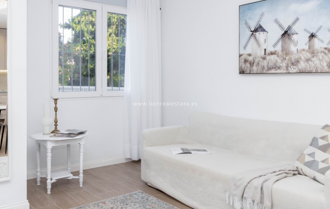 Перепродажа - Town House - Orihuela Costa - La Zenia