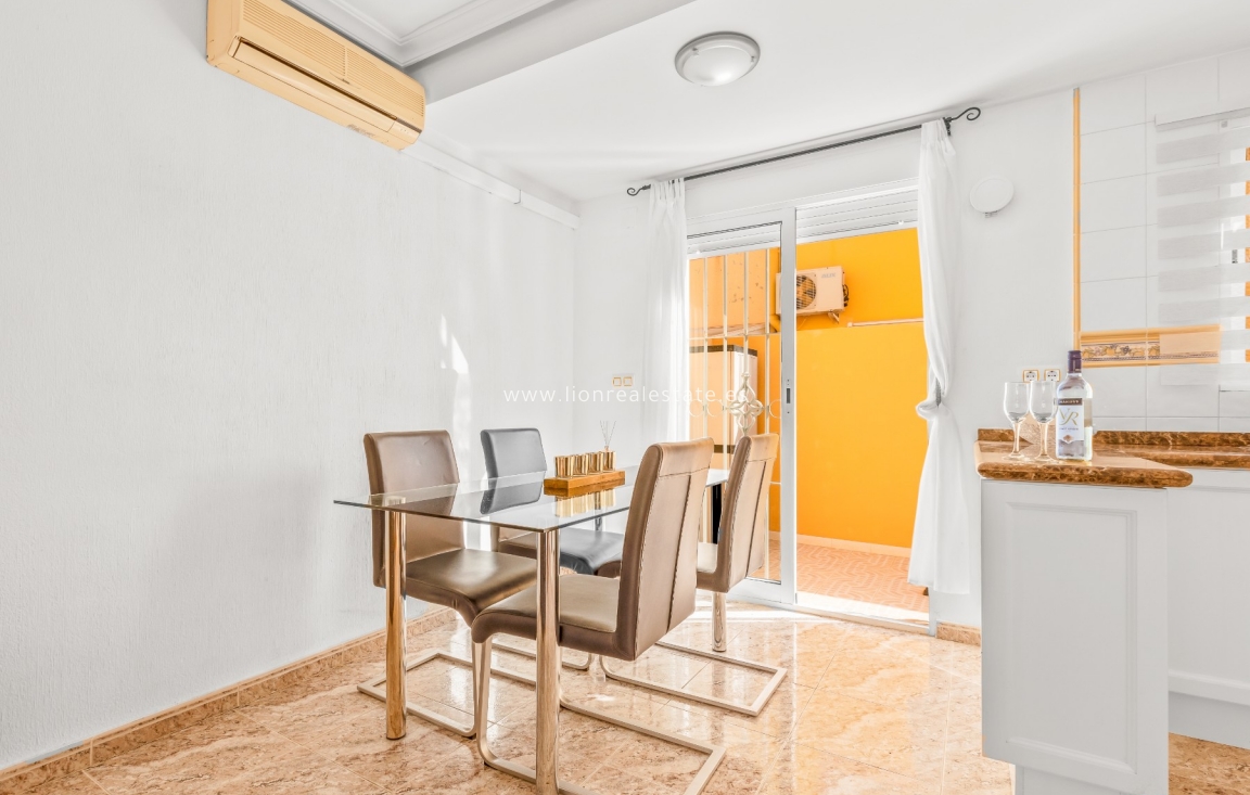 Перепродажа - Town House - Orihuela Costa - La Zenia