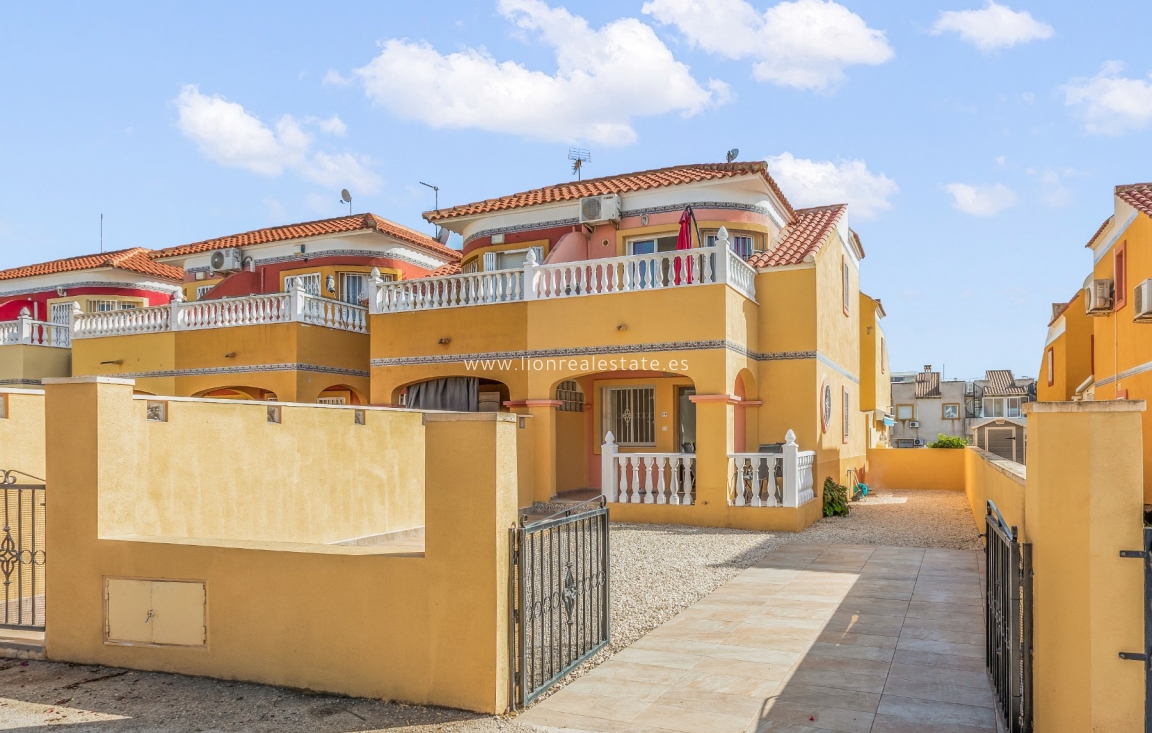 Перепродажа - Town House - Orihuela Costa - La Zenia