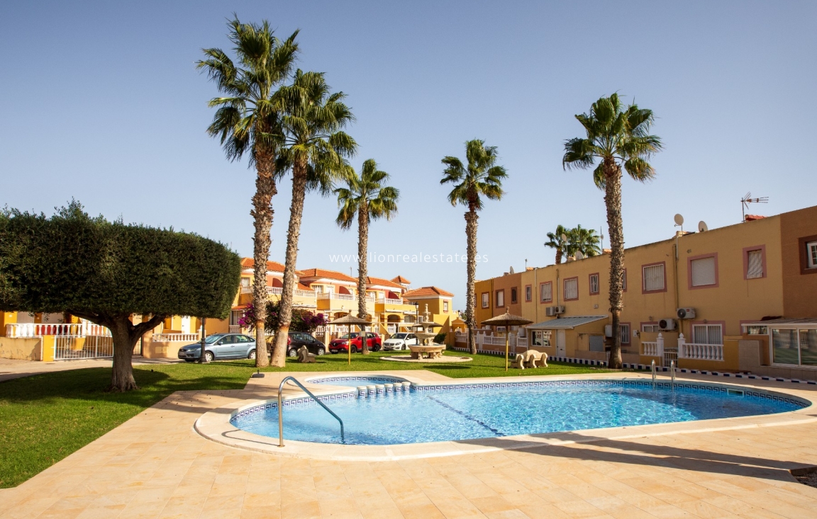 Перепродажа - Town House - Orihuela Costa - La Zenia