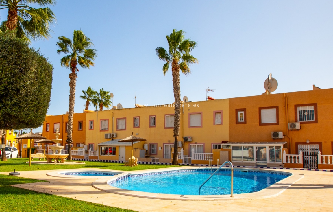 Перепродажа - Town House - Orihuela Costa - La Zenia